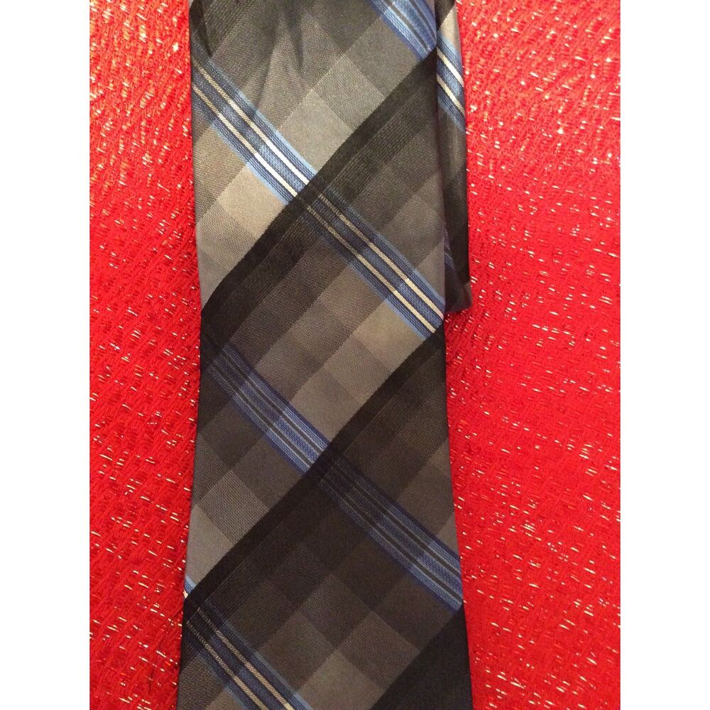 Calvin Klein Silk Mens Business tie Black Blue Silver White Gray